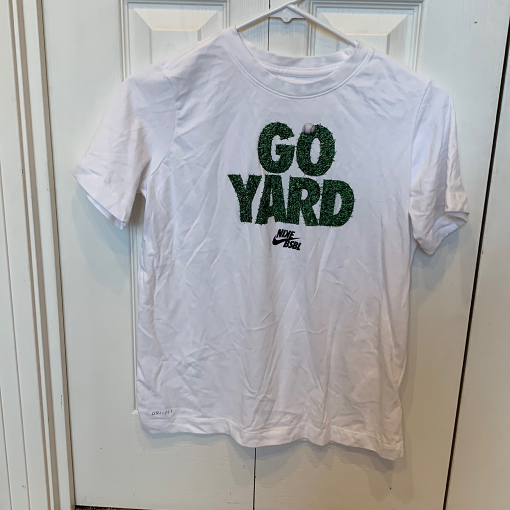 NIKE Dri-Fit Tee Shirt. Kids size L
